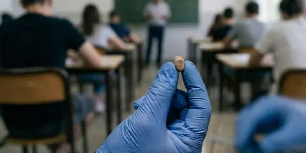 Deux sœurs finissent en prison pour fraude au BAC 2026