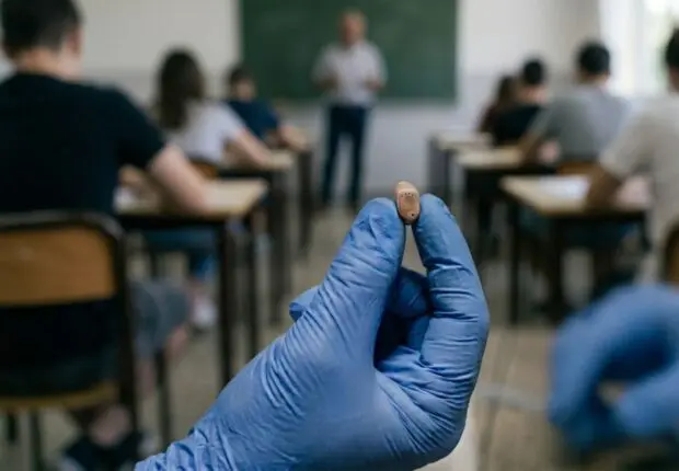 Deux sœurs finissent en prison pour fraude au BAC 2026