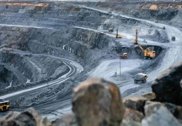 1ᵉʳ producteur de cuivre, géant du lithium : l’Algérie s’allie à une puissance mondiale des mines