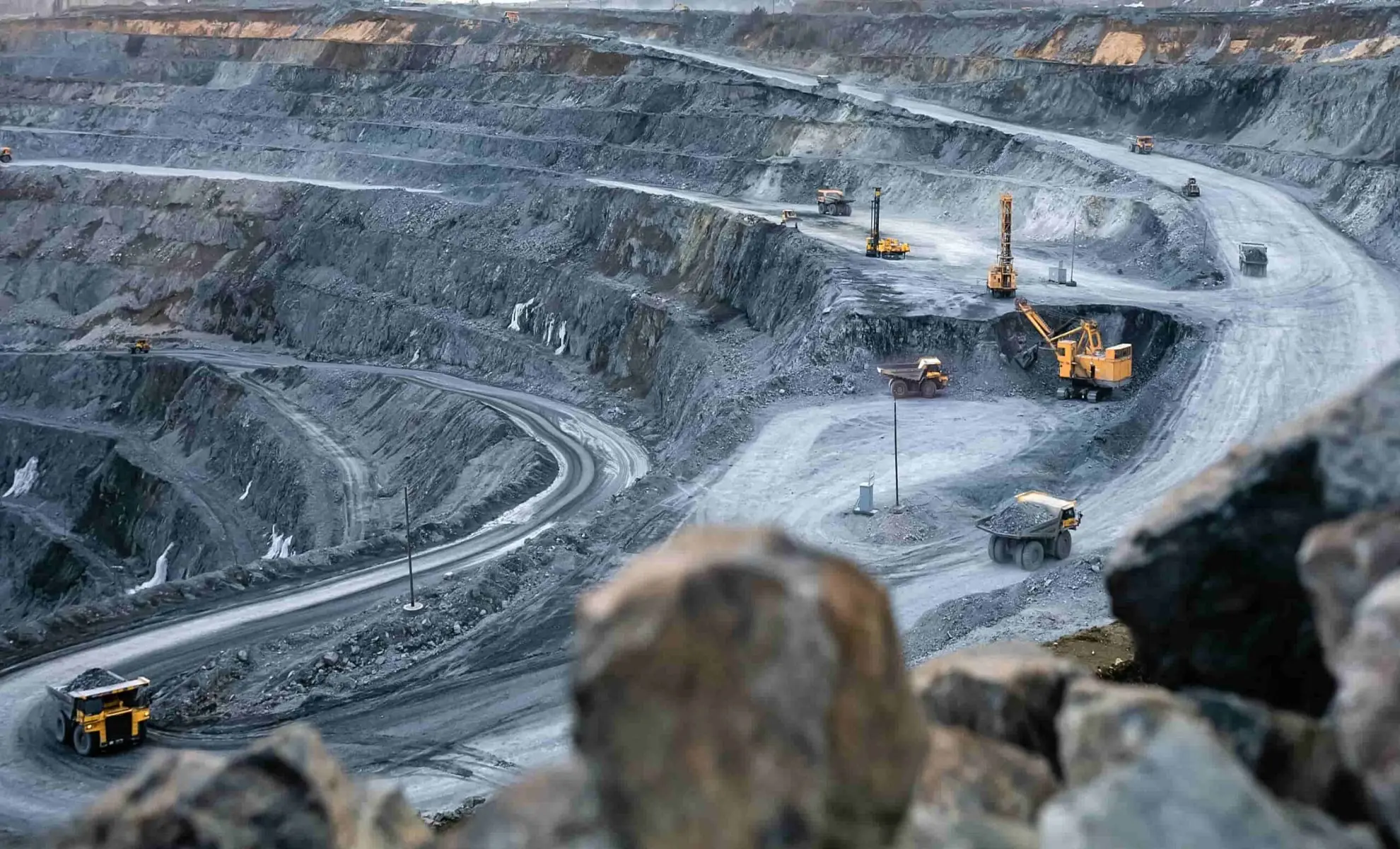 1ᵉʳ producteur de cuivre, géant du lithium : l’Algérie s’allie à une puissance mondiale des mines
