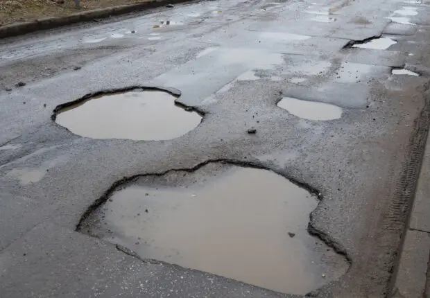 Innovation contre les routes dégradées en Algérie : le CRM décroche un brevet INAPI