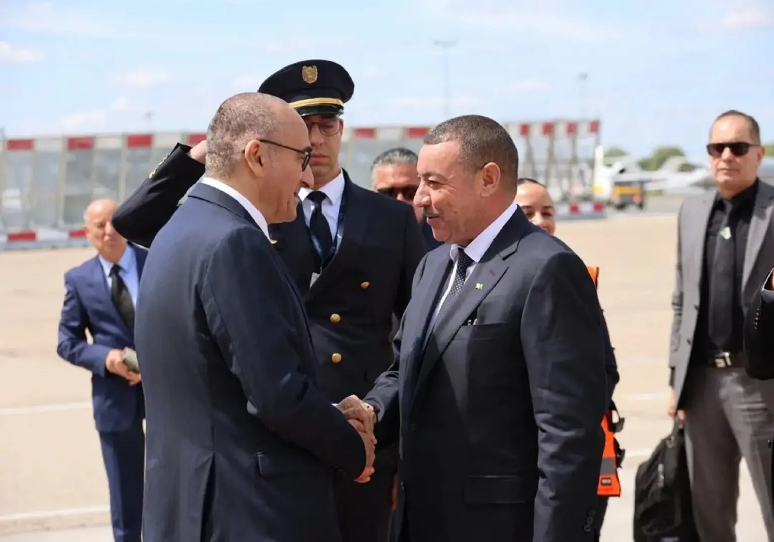Algérie – France : plusieurs dossiers au menu de la rencontre entre Sayoud et Nuñez à Paris