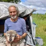 Direction le Tassili n’Ajjer : à 81 ans, il traverse la France à pied pour rejoindre l’Algérie