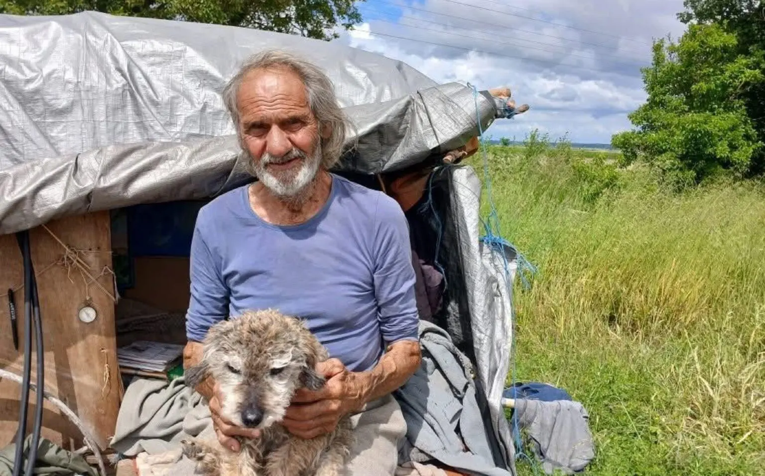 Direction le Tassili n’Ajjer : à 81 ans, il traverse la France à pied pour rejoindre l’Algérie