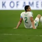 Avenir en sélection, erreurs défensives, supporters en colère… ce que Mandi a confié après l&rsquo;élimination