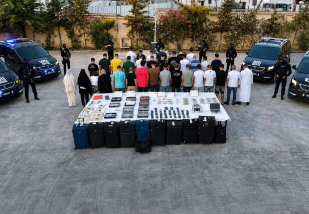Une saisie d&rsquo;une valeur de 38 milliards : coup de filet majeur contre un réseau criminel à Alger