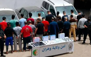 18 Marocains arrêtés à Oran dans un réseau de migration clandestine