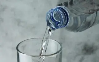 Jusqu&rsquo;à 30 DA de hausse en pleine canicule : les bouteilles d&rsquo;eau plus chères, que se passe-t-il ?