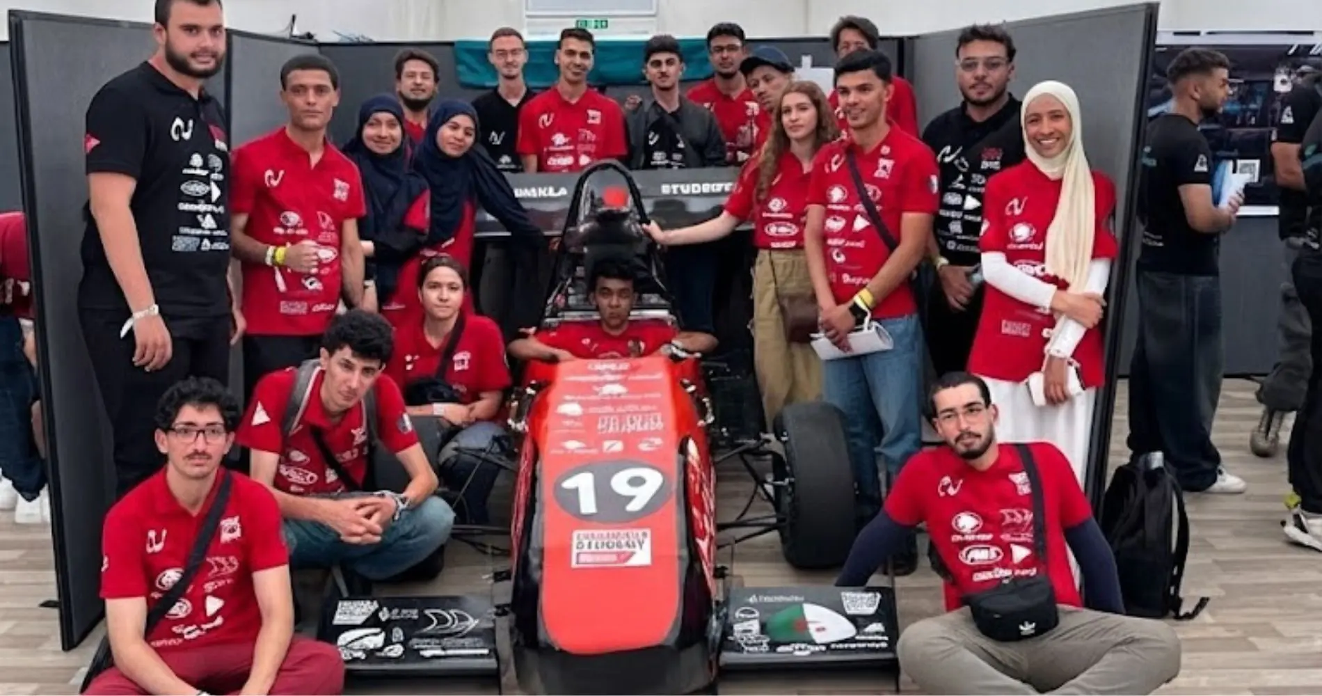 Formula Student UK 2026 : des étudiants de l&rsquo;ENP dévoilent la 1re voiture de course conçue en Algérie