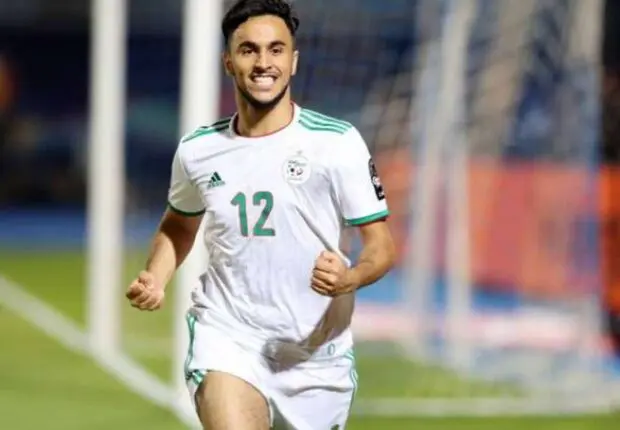 Adam Ounas au Mouloudia : le salaire astronomique exigé par le joueur pour signer