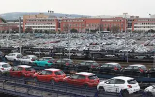 Ils volaient des Peugeot à la source à Poissy : un trafic de voitures vers l’Algérie démantelé