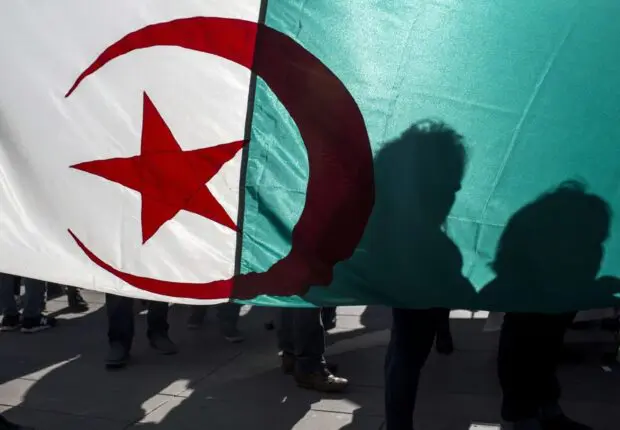 « Les portes sont ouvertes » : Tebboune ouvre les plus hauts postes de l&rsquo;État à la diaspora