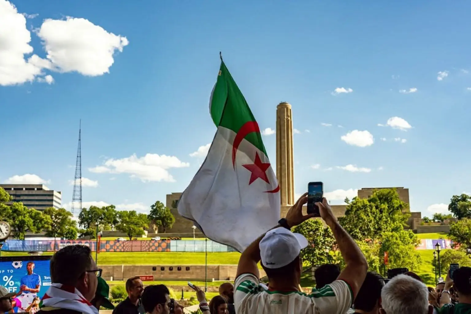 Algérie–États-Unis : Tipaza et Kansas City bientôt villes jumelles, Tebboune lance le jumelage