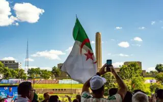 Algérie–États-Unis : Tipaza et Kansas City bientôt villes jumelles, Tebboune lance le jumelage