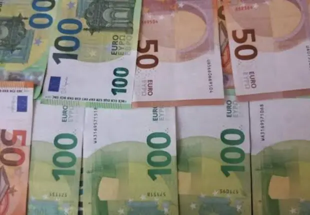 L&rsquo;euro repart à la hausse : À combien s&rsquo;échange le billet de 100 € ce 16 août ?