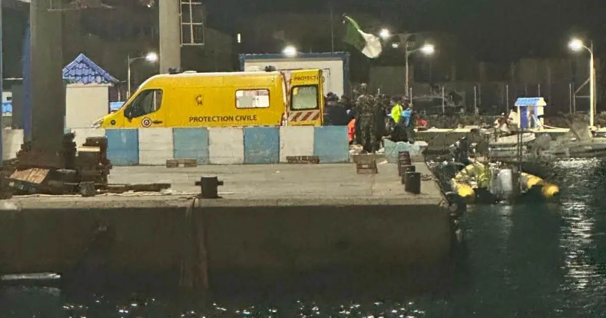 Tragédie à Béjaïa : Un violent coup de vent renverse un bateau de plaisance et fait 2 morts et 6 blessés