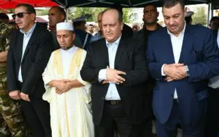 Incendies à Jijel : chargé par le président, le Premier ministre assiste aux obsèques des victimes