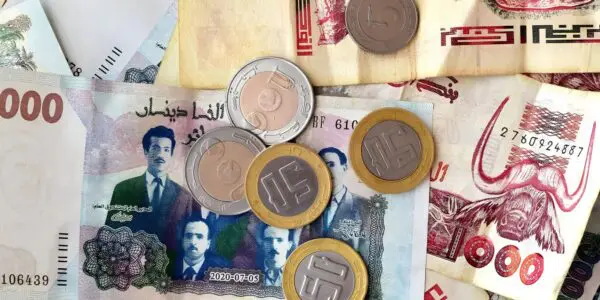 Le cash vit-il ses derniers mois en Algérie ? La BA publie un nouveau règlement au Journal officiel
