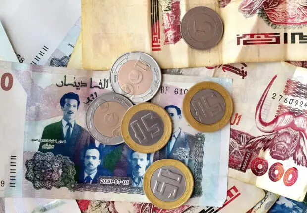 Le cash vit-il ses derniers mois en Algérie ? La BA publie un nouveau règlement au Journal officiel