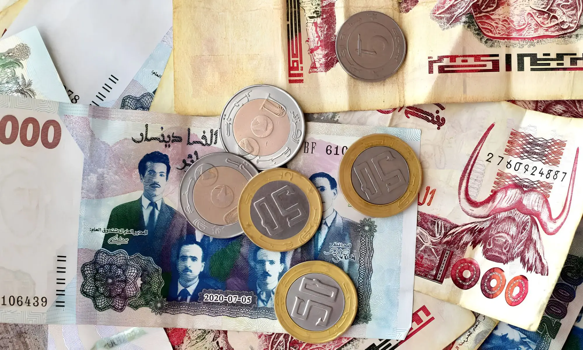 Le cash vit-il ses derniers mois en Algérie ? La BA publie un nouveau règlement au Journal officiel