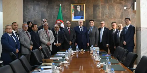 L’Algérie avance avec un géant chinois de l’acier pour réhabiliter le complexe d’El Hadjar