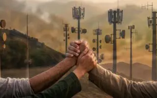 Incendies en Algérie : les opérateurs télécoms se mobilisent pour les populations sinistrées