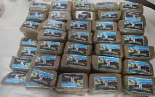 61 kg de kif traité planqués dans des voitures, 7 trafiquants tombent à Chlef (Vidéos)