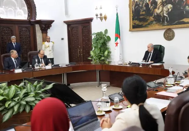 Guichet unique, foncier industriel, ports… Tebboune ordonne plusieurs mesures