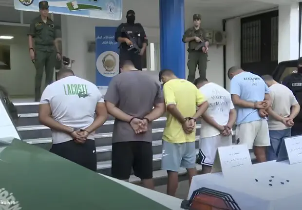 VIDÉO. Menaces et agressions à l’arme blanche : une bande de quartier démantelée à Chlef