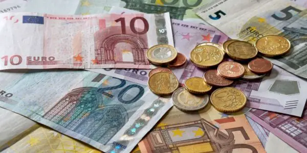 Marché noir des devises : l’euro atteint un nouveau taux ce samedi 26 septembre, voici sa valeur