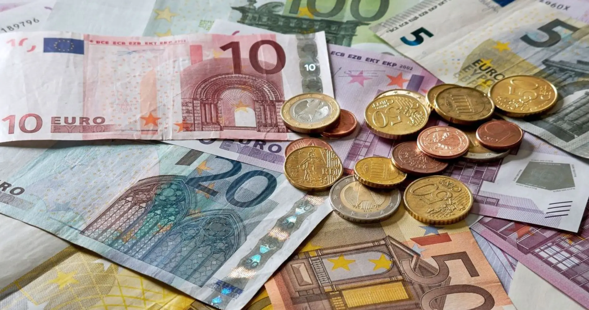 Marché noir des devises : l’euro atteint un nouveau taux ce samedi 26 septembre, voici sa valeur