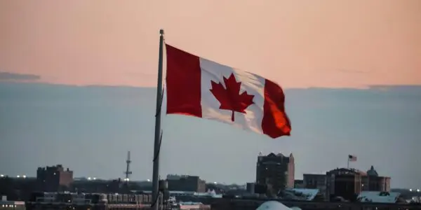 Étudiants étrangers au Canada : les arrivées chutent de 82 %, ce qui change pour les Algériens