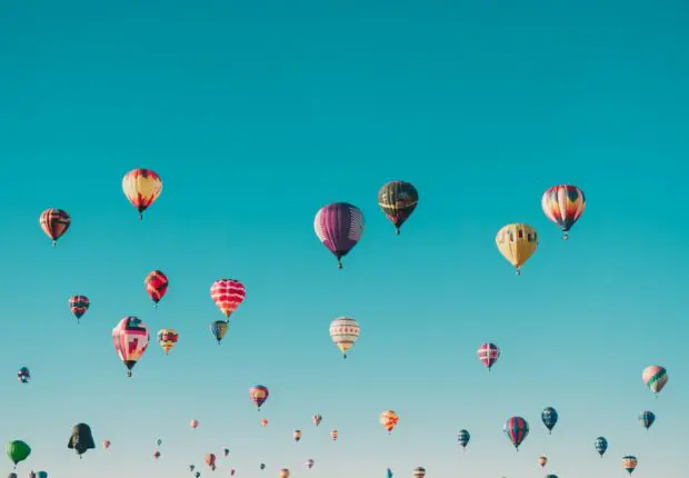 Timimoun accueille son premier Festival de la montgolfière : un spectacle inédit dans le Sahara algérien