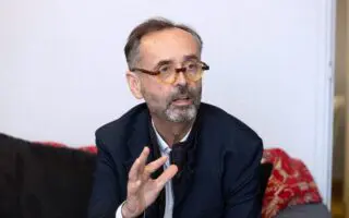 Refus de mariage et OQTF : Robert Ménard visé par une nouvelle plainte en France