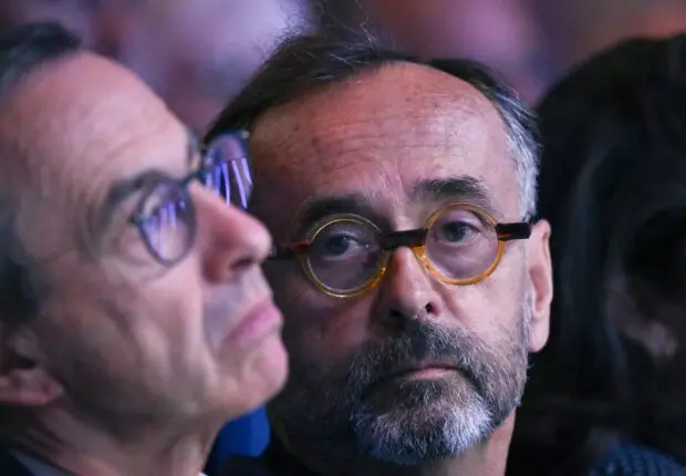 Refus de mariage d’un Algérien : Robert Ménard devant les juges, Bruno Retailleau appelé à la barre