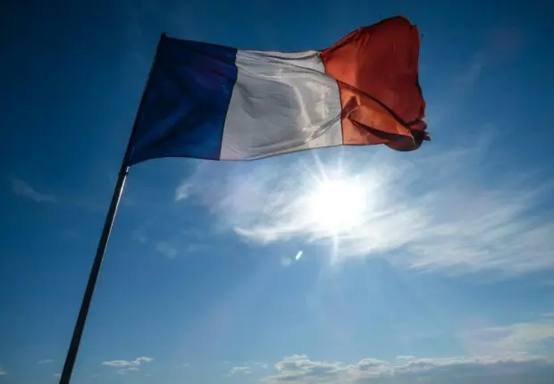 Titre de séjour en France : les nouvelles mesures qui vont simplifier les démarches des étrangers
