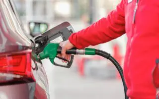 Aide carburant de 100 € : les Algériens de France peuvent y avoir droit, voici les conditions