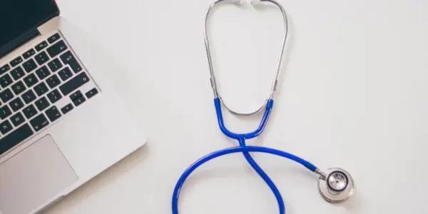 Consulter un spécialiste sans se déplacer : cette wilaya donne le coup d&rsquo;envoi de la « télémédecine »