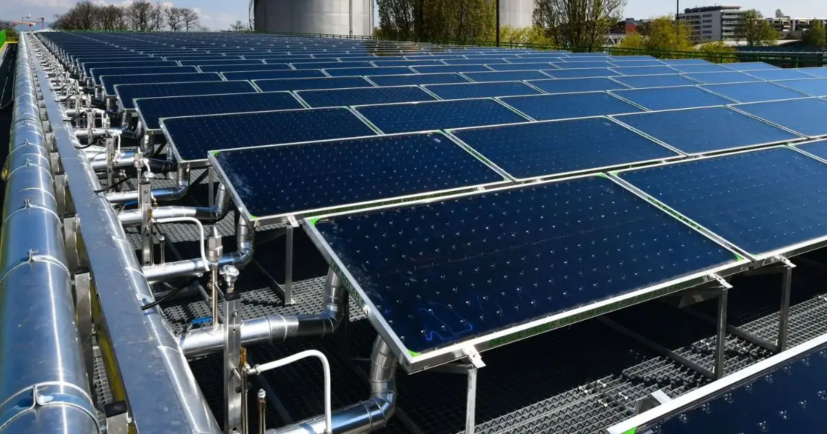 Énergies renouvelables : l’Algérie met en service une centrale solaire géante de 300 MW à El Oued
