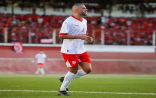 Slimani porte plainte contre le CR Bélouizdad au TAS et réclame des milliards
