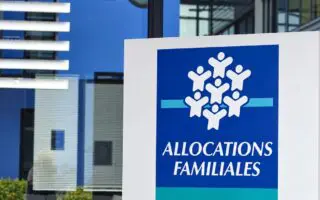 Allocations familiales en France : un an de résidence exigé, les Algériens concernés ?