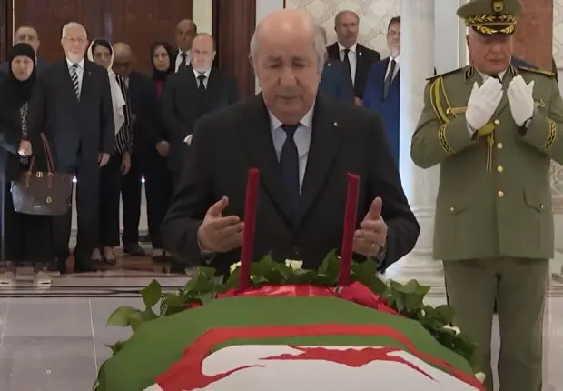 Tebboune accueille en personne la dépouille de Boualem Boualem à Alger