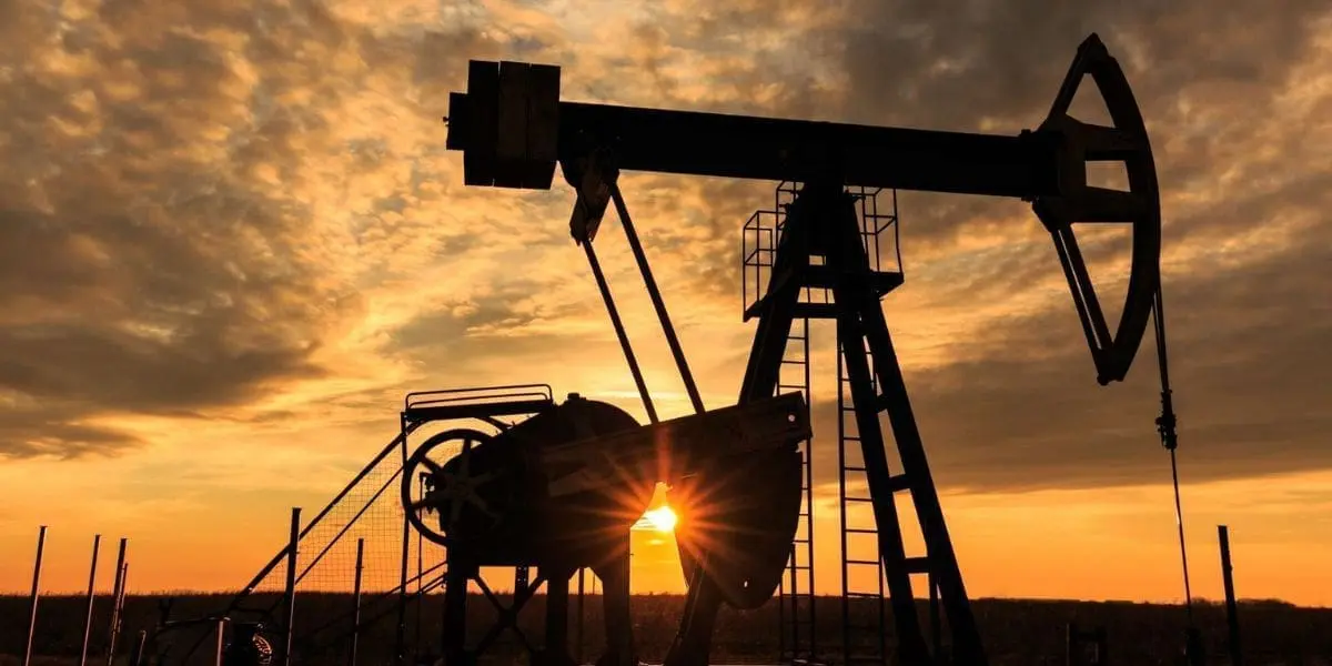 Marché pétrolier : le Brent à plus de 105 dollars, où en est l’Algérie ?