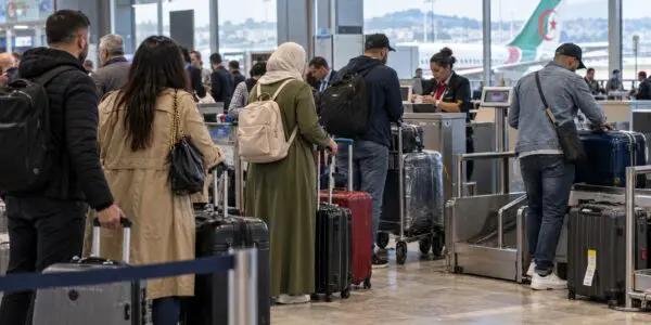 Bagages Air Algérie depuis la France : surpoids, valise supplémentaire, ce que coûte un excédent