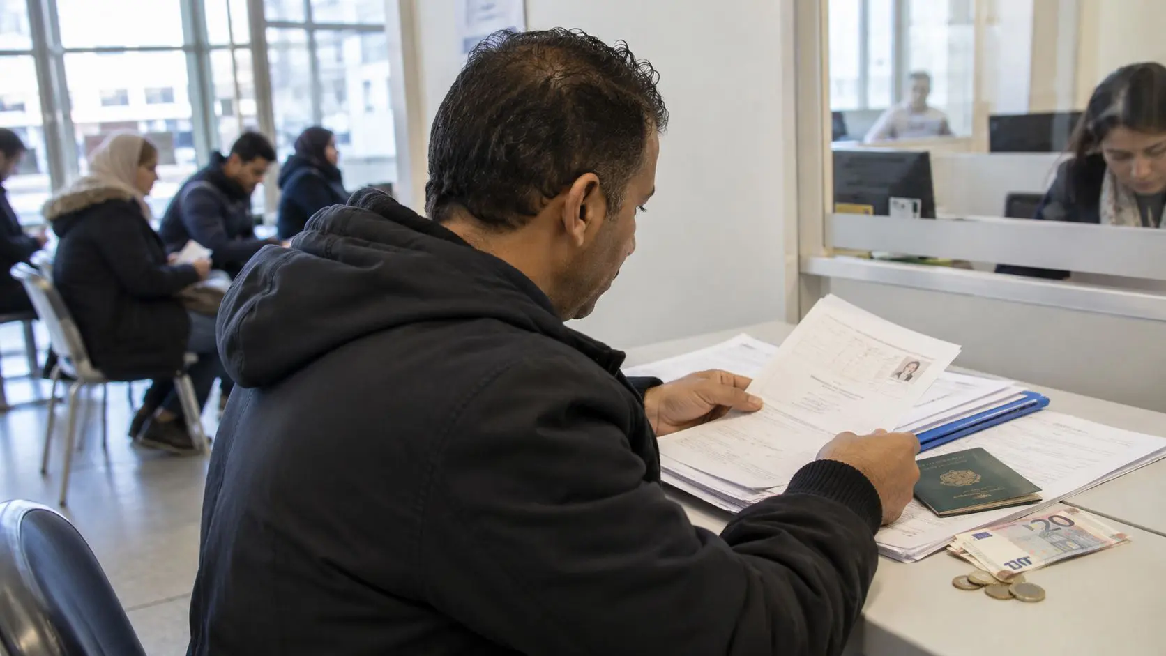 Algériens de France : attention aux 180 € de frais lors du renouvellement du titre de séjour