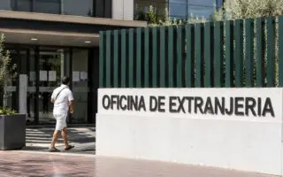 Espagne : comment 7 428 Algériens ont obtenu un titre de séjour par l’arraigo