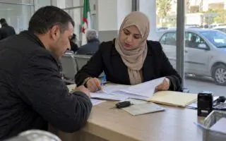 Vendre sa voiture en Algérie : mutation de la carte grise, contrôle technique et amende de 4 000 DA