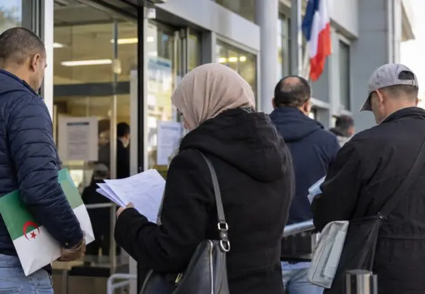 Algériens en France : les certificats de résidence sont-ils en baisse ?