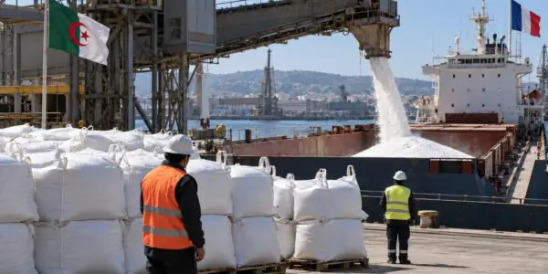 Urée : l&rsquo;Algérie suspend ses exportations vers la France, qui réclame plus de pétrole et de gaz