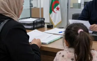 Passeport algérien pour enfant : dossier et démarches en Algérie ou au consulat